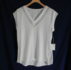 Fair Haven White V-neck with Lace Cap Sleeves Layer or Wear Alone Size M NWT